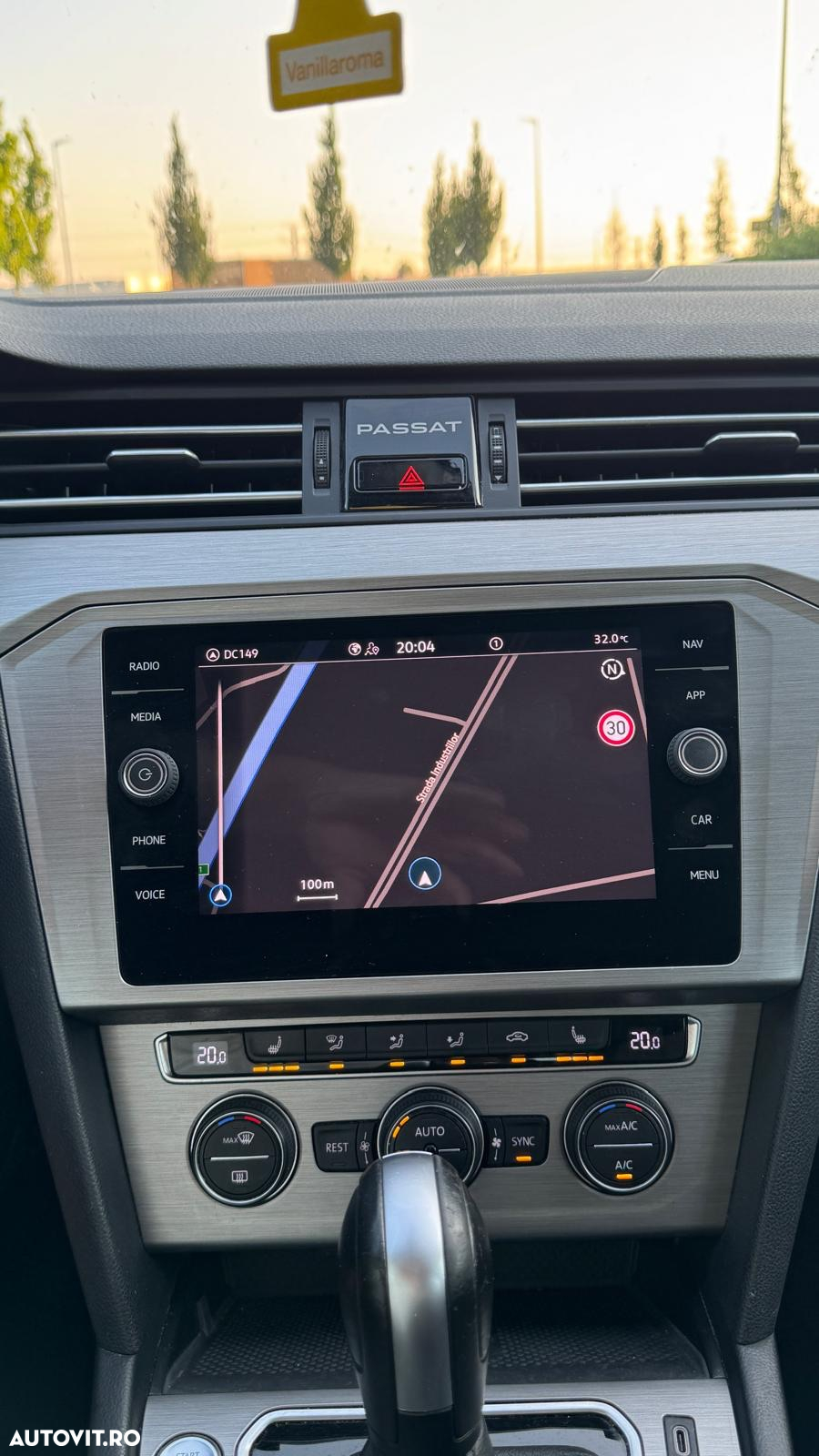 Volkswagen Passat 2.0 TDI DSG Advance - 22