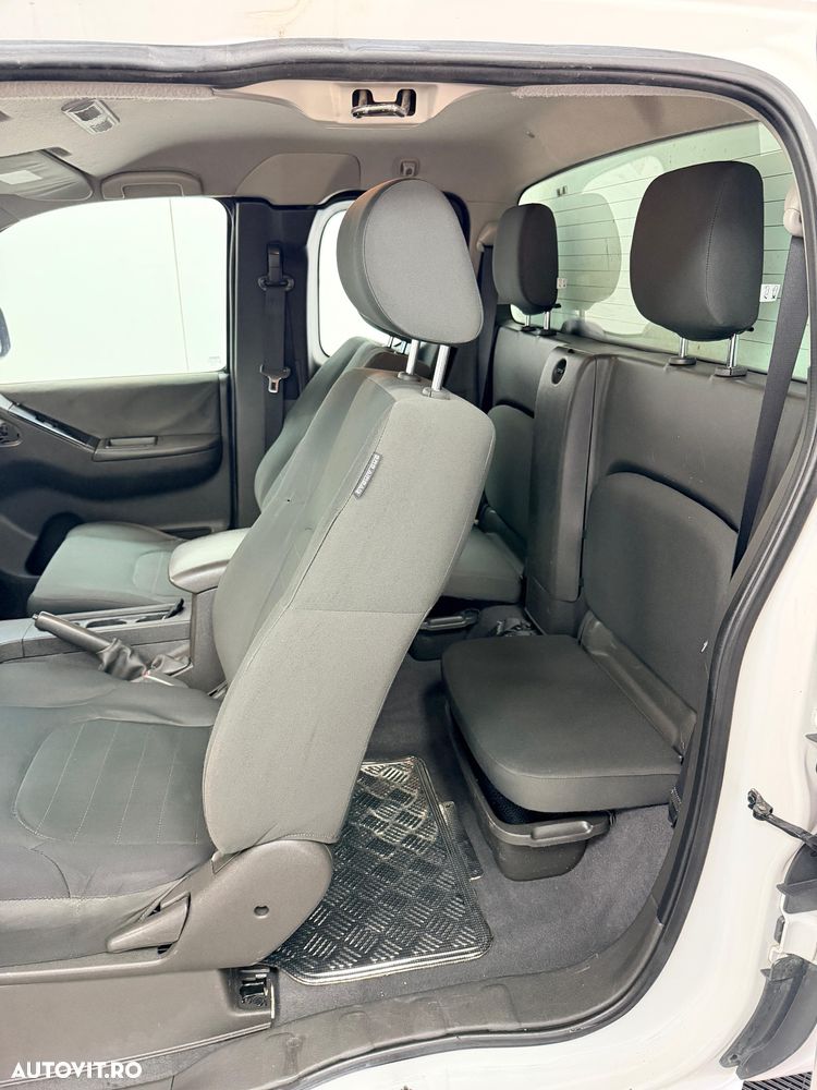 Nissan Navara 2.5 dCi King Cab XE - 11