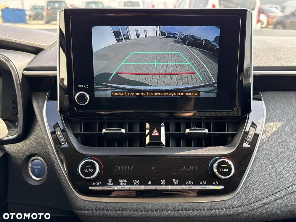 Toyota Corolla 1.8 Hybrid Comfort - 17