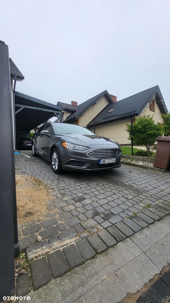Ford Fusion - 8