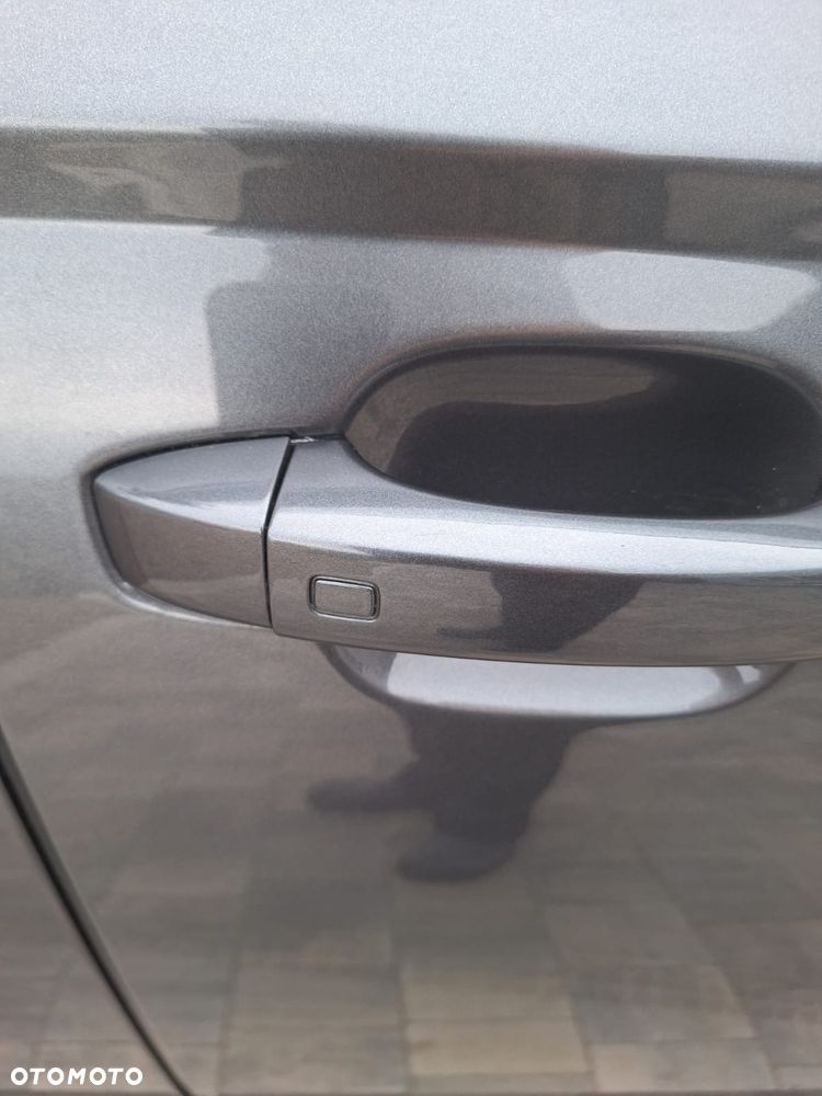 Audi A6 Avant - 16