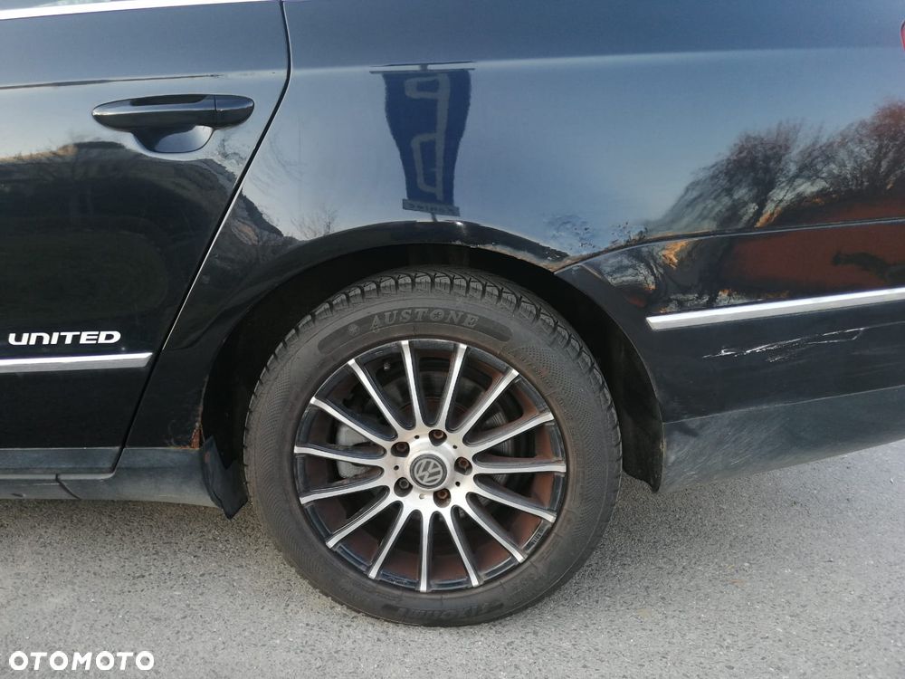 Volkswagen Passat 2.0 TDI Individual - 10