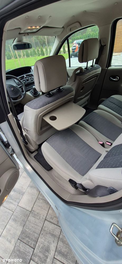 Renault Scenic 1.6 Confort Expression - 24