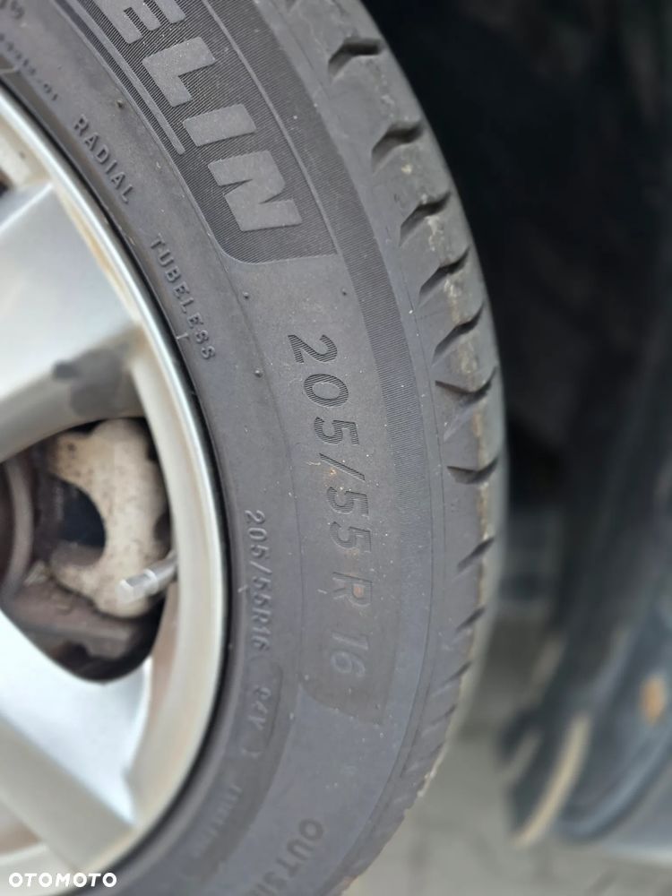 Volkswagen Passat 1.9 TDI Comfortline - 39