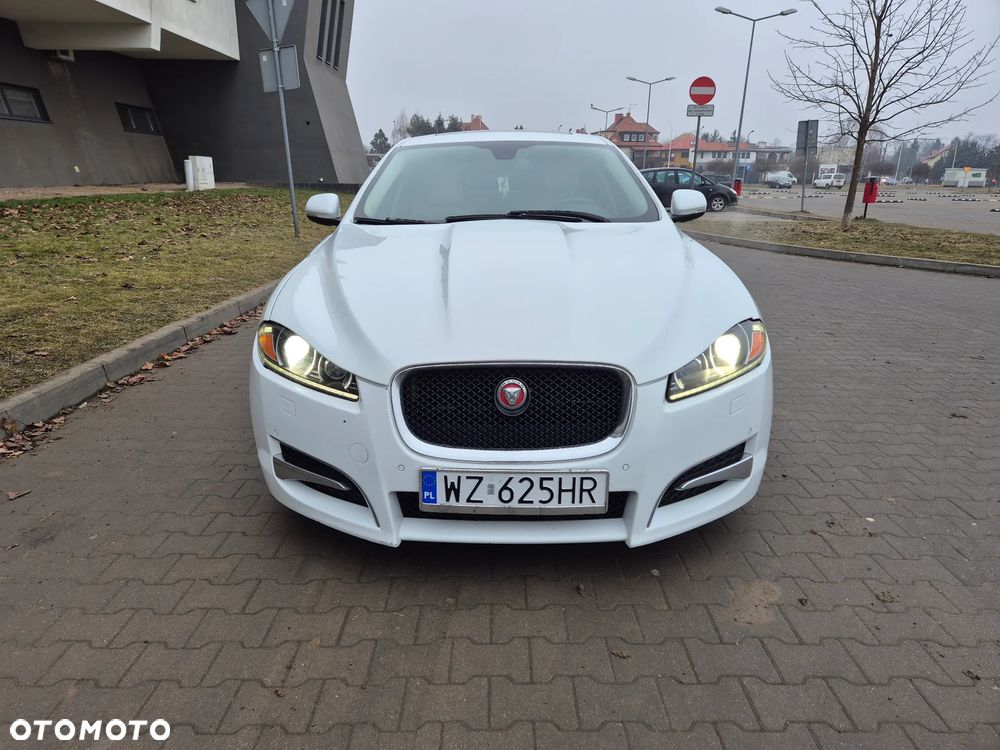 Jaguar XF - 3