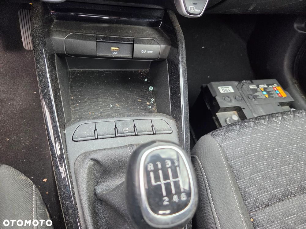 Kia Rio - 14