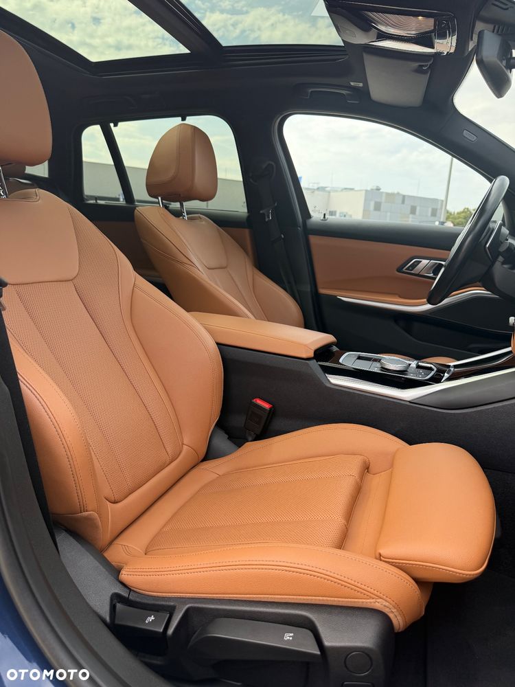 BMW Seria 3 318d Touring M Sport - 18