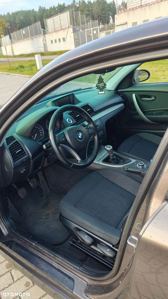 BMW Seria 1 116d - 12