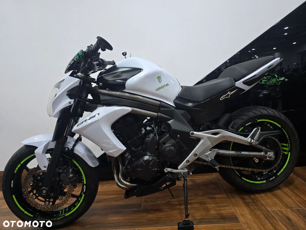 Kawasaki ER - 33
