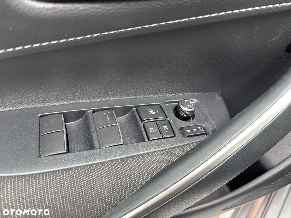 Toyota Corolla 2.0 Hybrid Comfort - 17