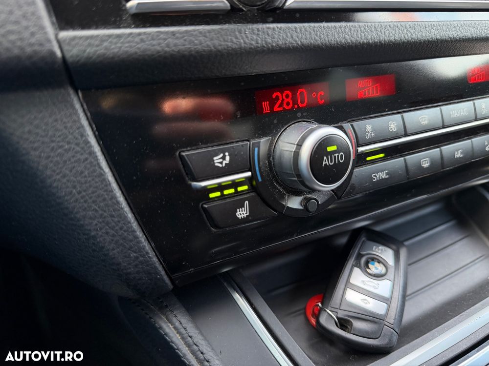 BMW Seria 5 525d Luxury Line - 8