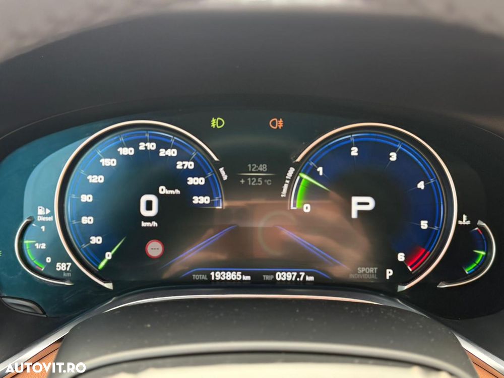 BMW Seria 7 730d xDrive - 17