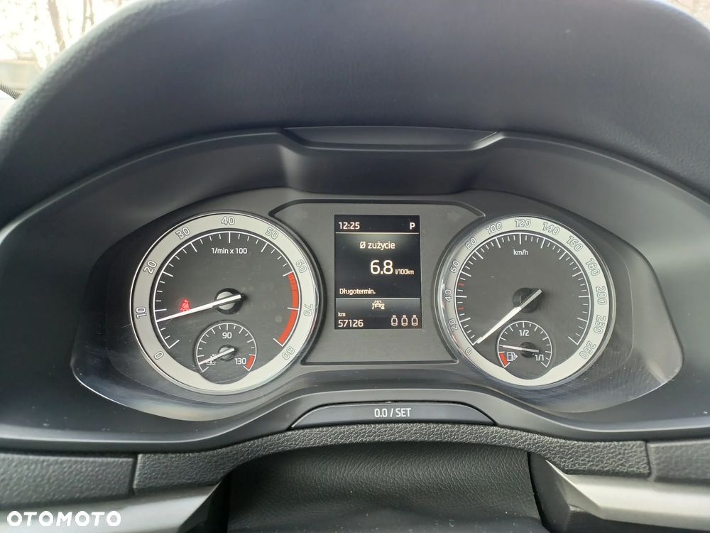 Skoda Karoq 1.5 TSI ACT 4x2 Ambition DSG - 12