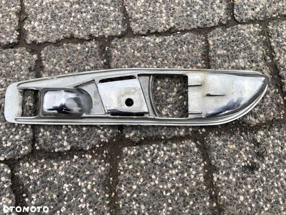 OBUDOWA WEWNĘTRZNA KLAMKI LEWA MERCEDES W107 R107 C107 SL SLC - 2