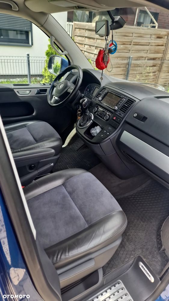 Volkswagen Multivan - 8