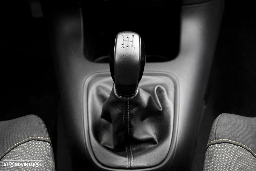 Citroën C3 1.2 PureTech C-Series - 20