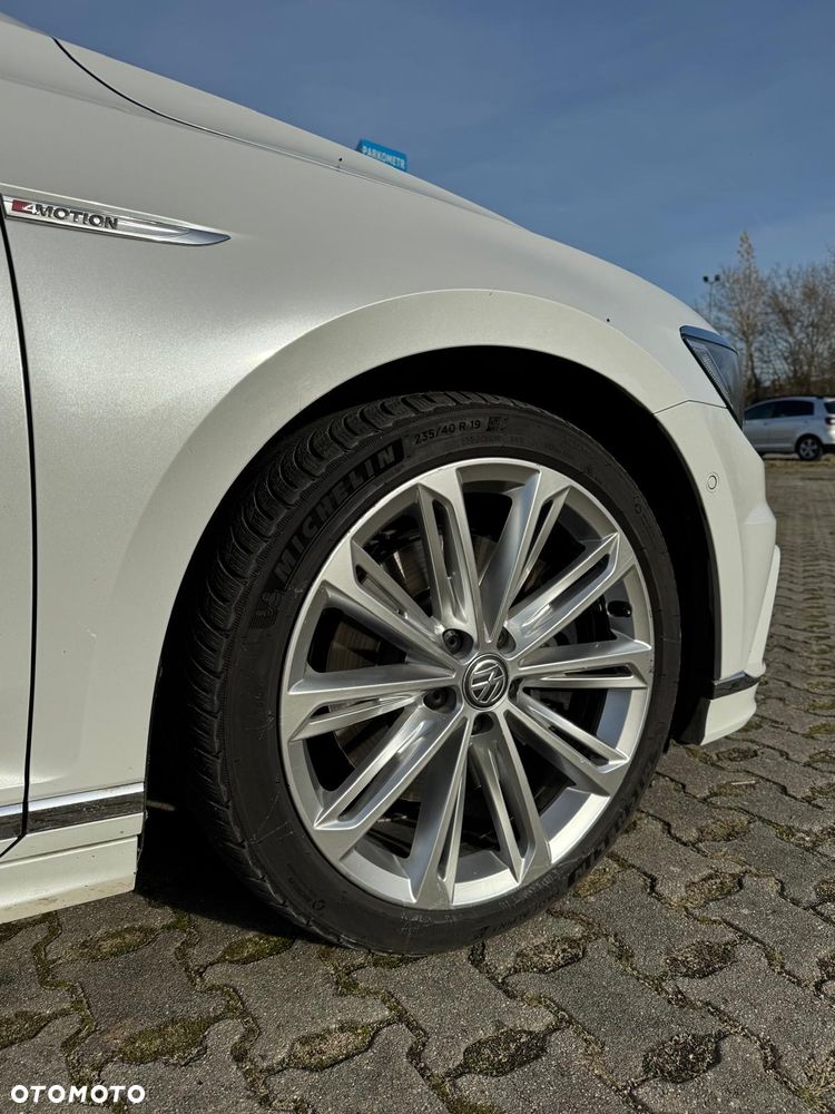 Volkswagen Passat 2.0 TDI Bi-Turbo BMT 4Mot Highline DSG - 9