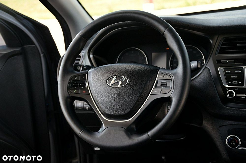 Hyundai i20 - 20