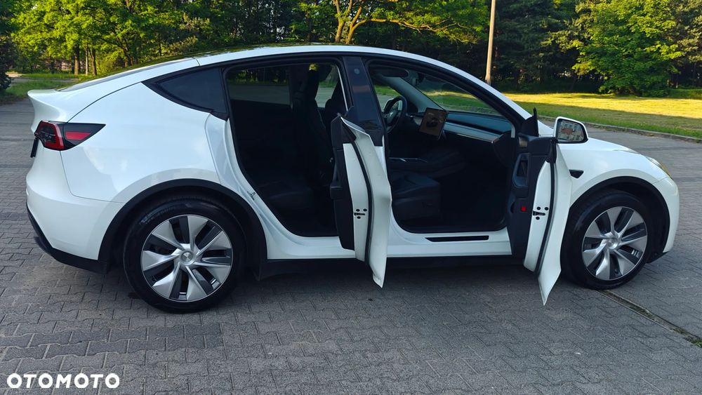 Tesla Model Y Long Range Dual Motor AWD - 20