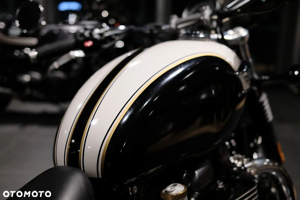 Triumph Speedmaster - 7