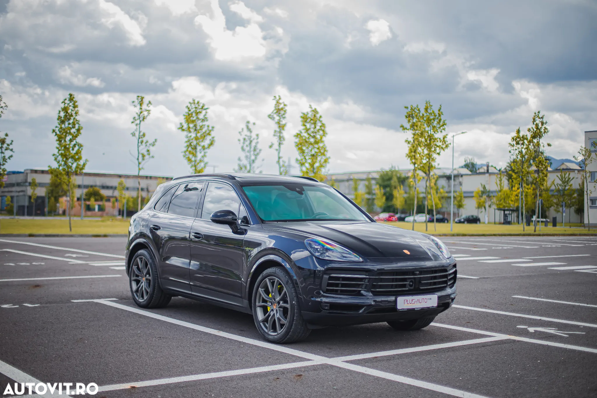 Porsche Cayenne E-Hybrid Tiptronic S Platinum Edition - 3