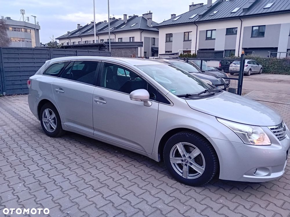 Toyota Avensis 2.0 D-4D Executive - 10