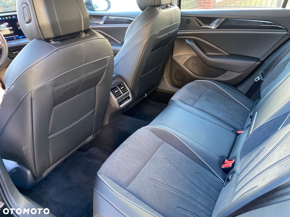 Volkswagen Passat 2.0 TDI SCR Style DSG - 8