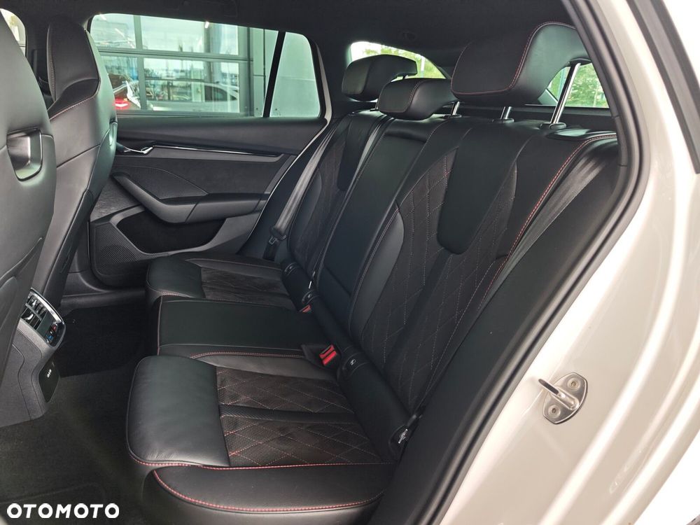 Skoda Octavia 2.0 TDI 4x4 RS DSG - 11