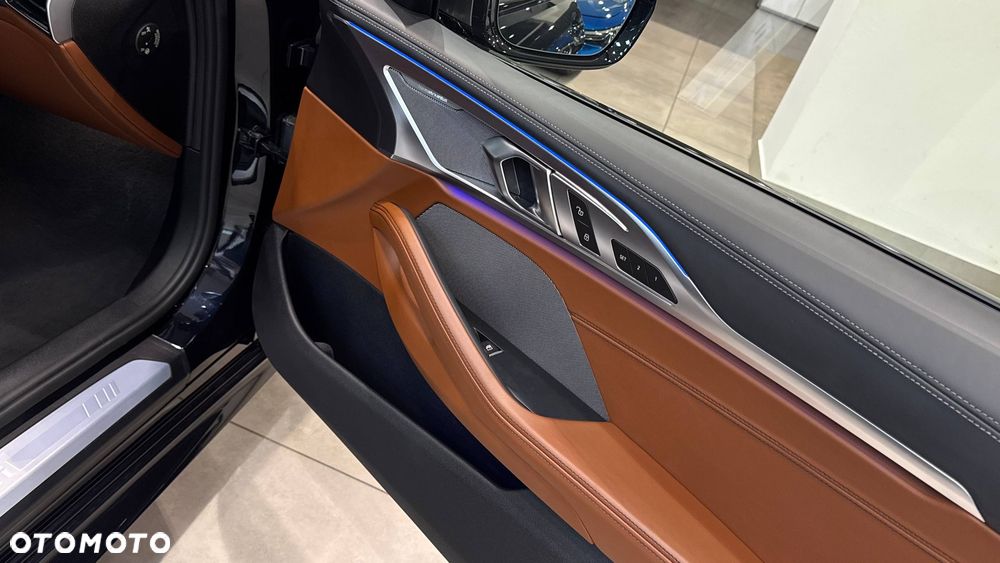 BMW Seria 8 - 31