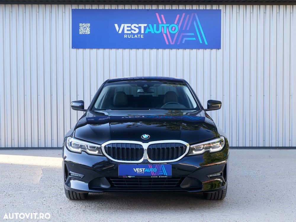 BMW Seria 3 320i xDrive AT - 12