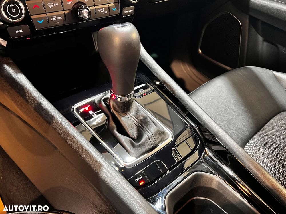 Jeep Compass - 13