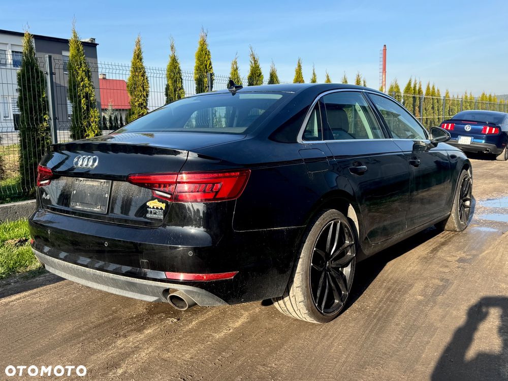 Audi A4 Limousine - 11