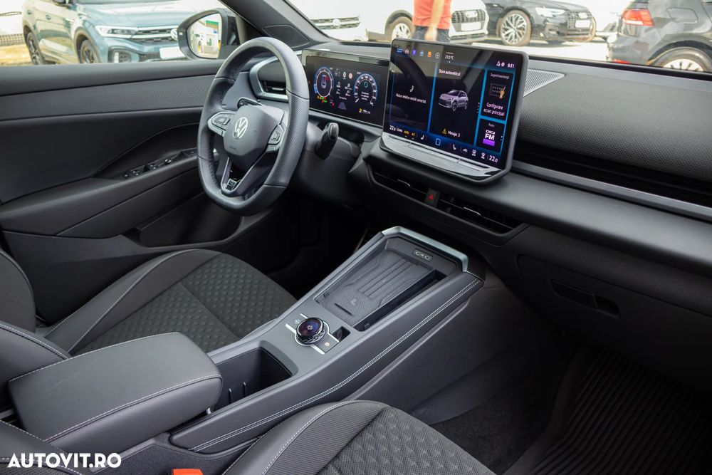 Volkswagen T-Roc 1.5 eTSI 150 CP DSG MHEV R-Line - 17