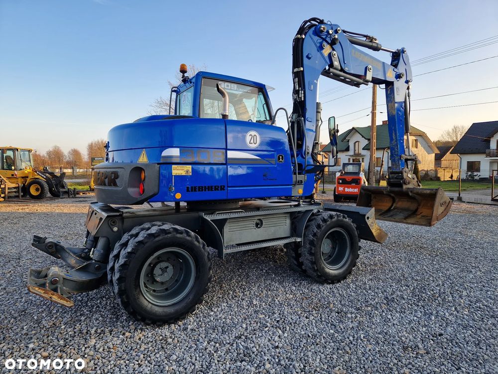 Liebherr A309 - 3