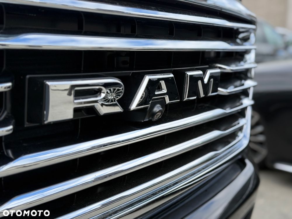 RAM 1500 Crew Cab Laramie - 2