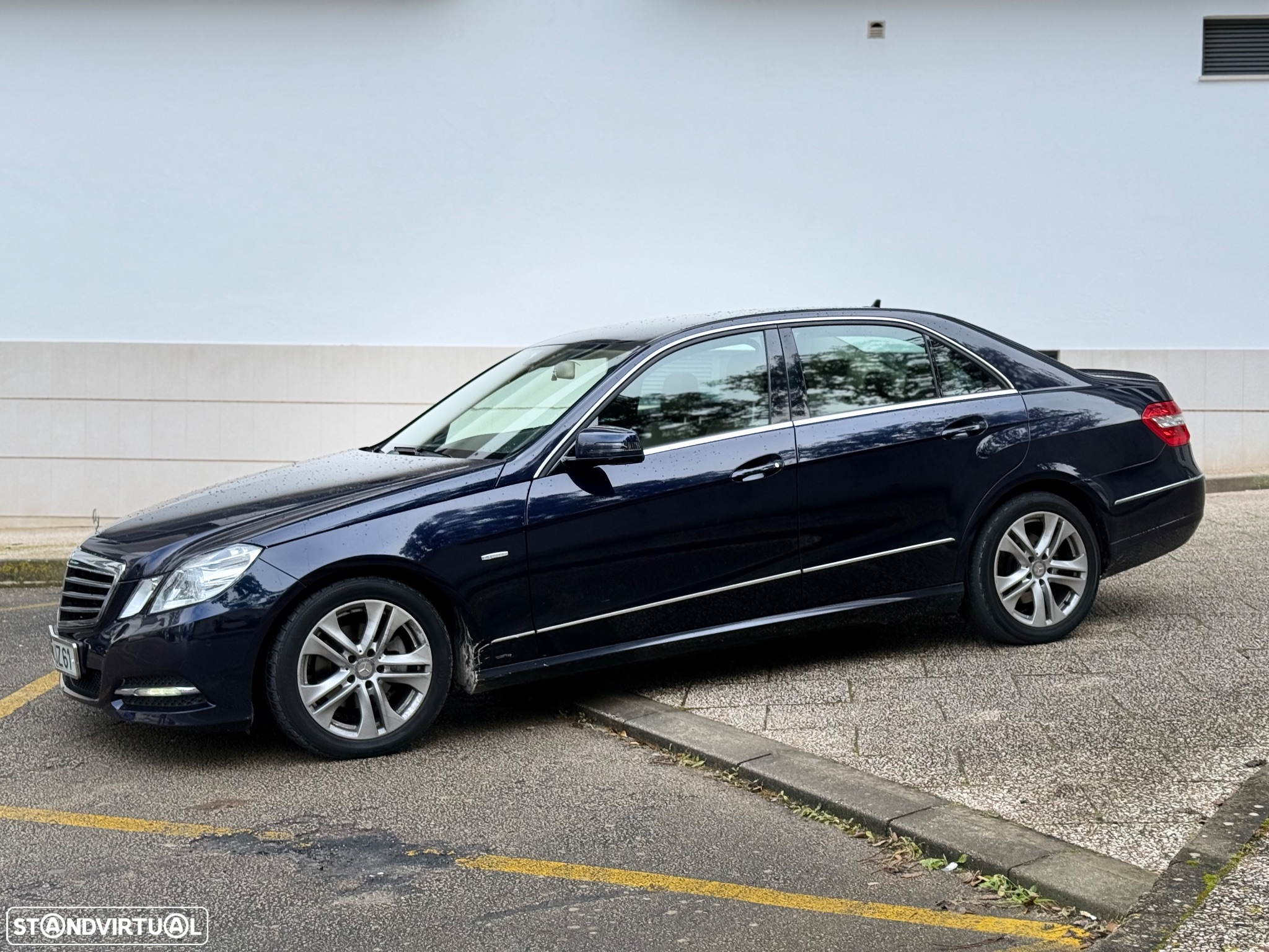 Mercedes-Benz E 220 CDi Avantgarde BlueEfficiency Auto. - 35