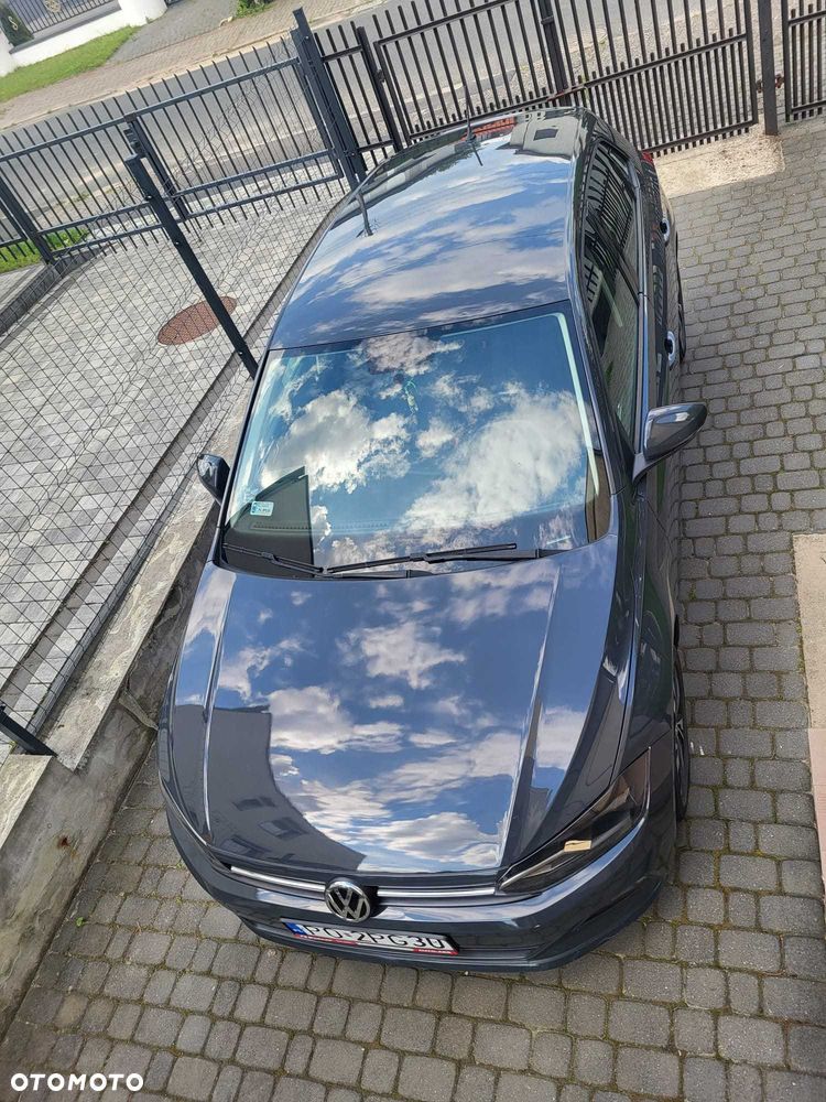 Volkswagen Polo - 2