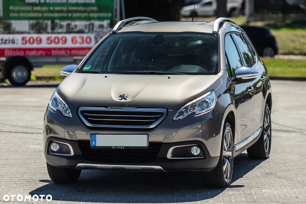 Peugeot 2008 1.2 Pure Tech Style S&S - 2