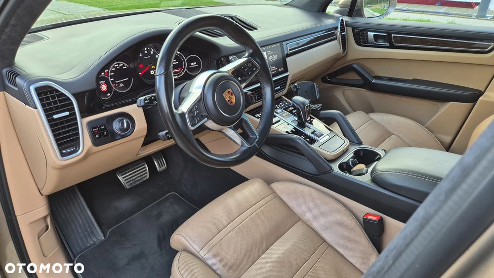 Porsche Cayenne S - 7