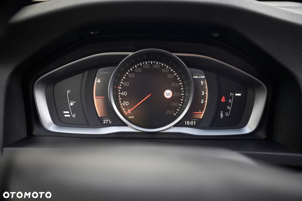 Volvo V60 D3 Geartronic Momentum - 27