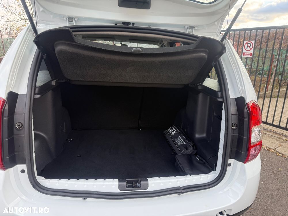 Dacia Duster 1.6 SCe Essential - 18