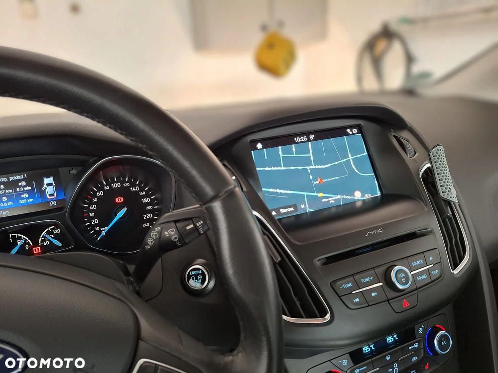 Ford Focus 1.5 EcoBoost STart-Stopp-System TITANIUM - 11