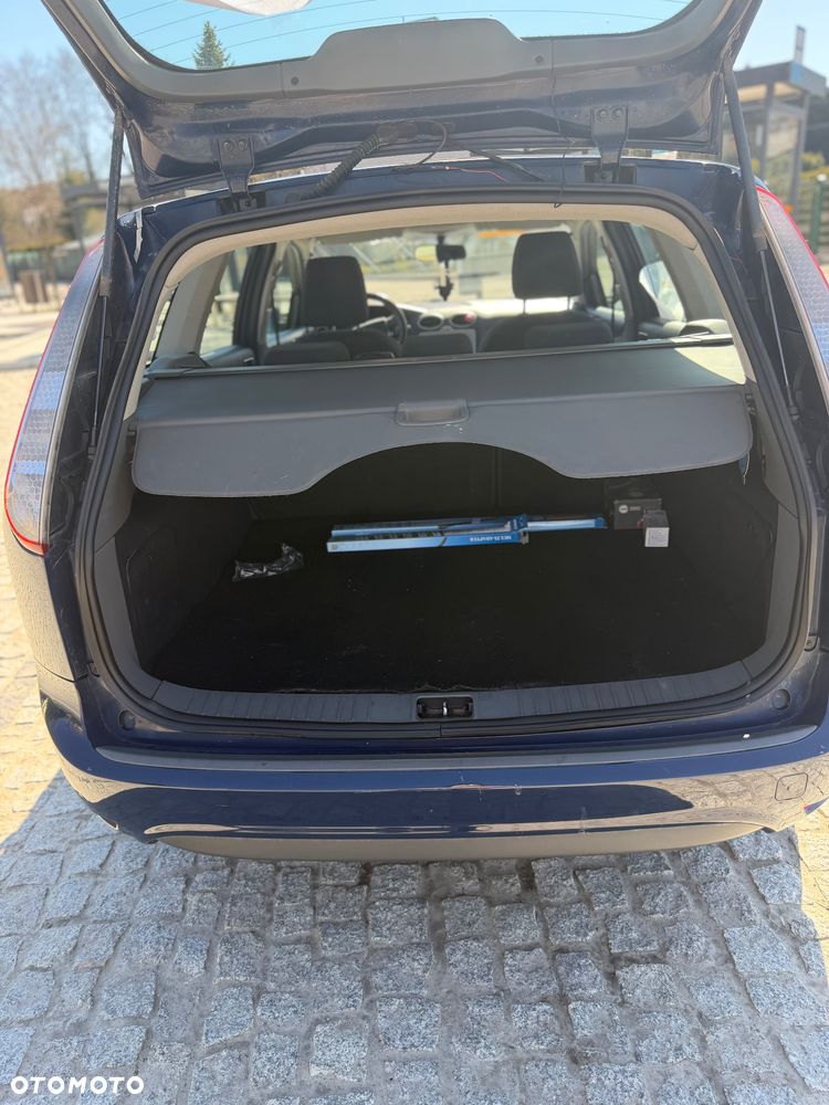 Ford Focus 1.8 TDCi Ambiente - 5