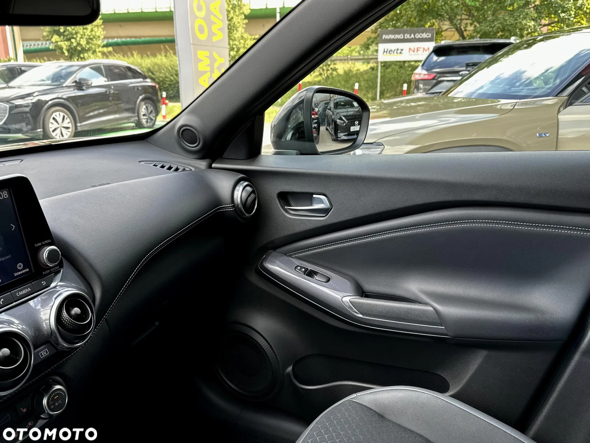 Nissan Juke 1.6 Hybrid N-Connecta AMT - 26