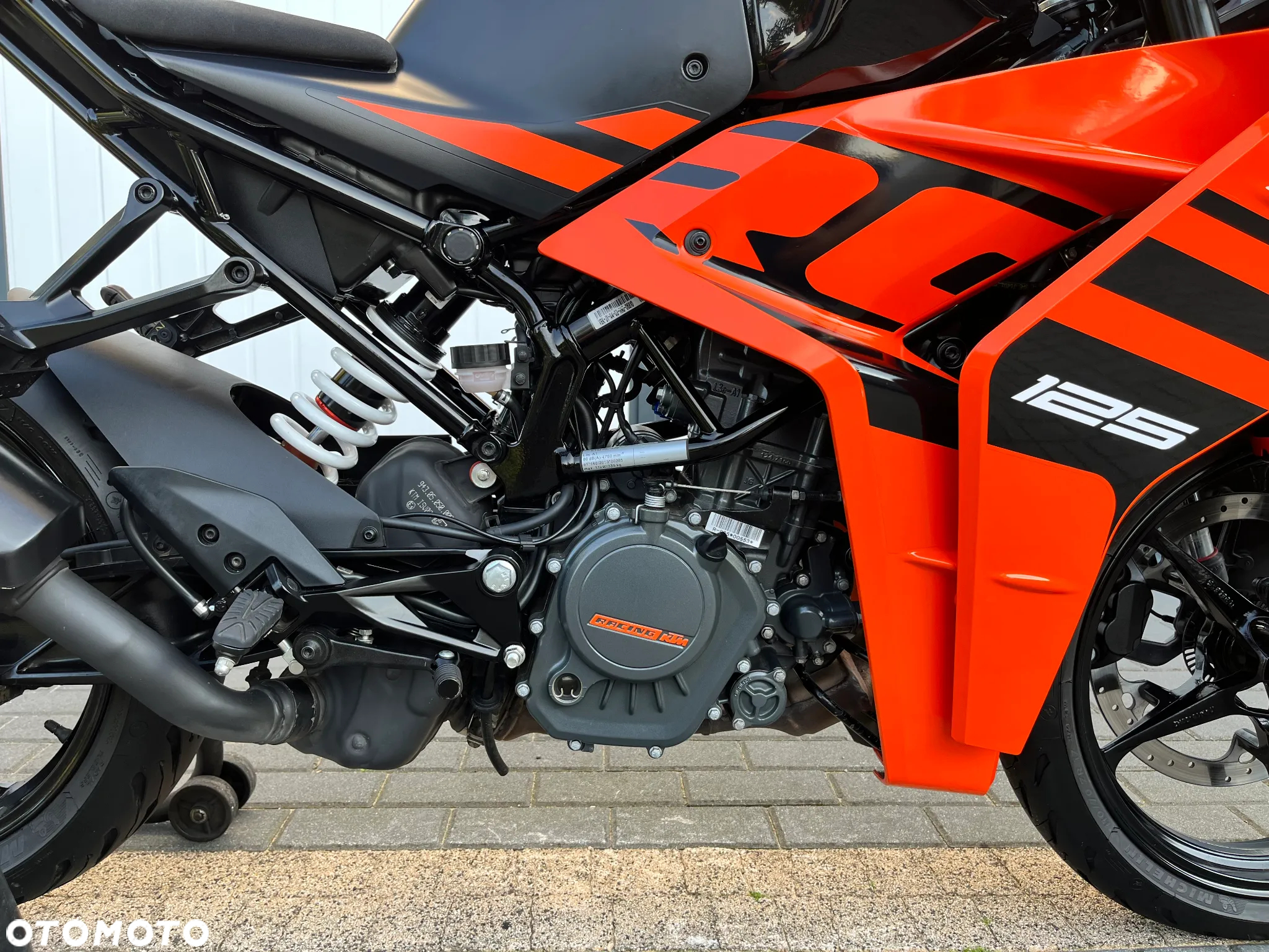 KTM RC 125 - 21
