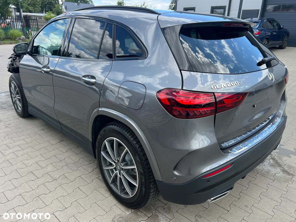 Mercedes-Benz GLA - 7