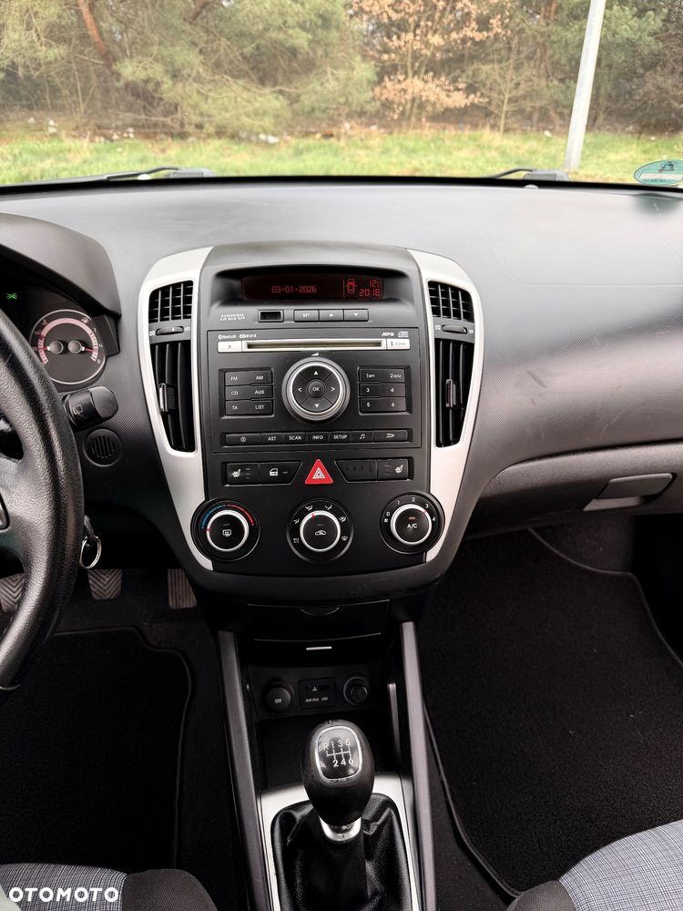 Kia Ceed 1.6 L - 13