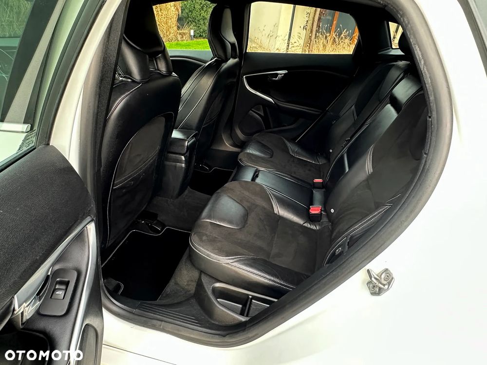 Volvo V40 D2 RDesign - 12
