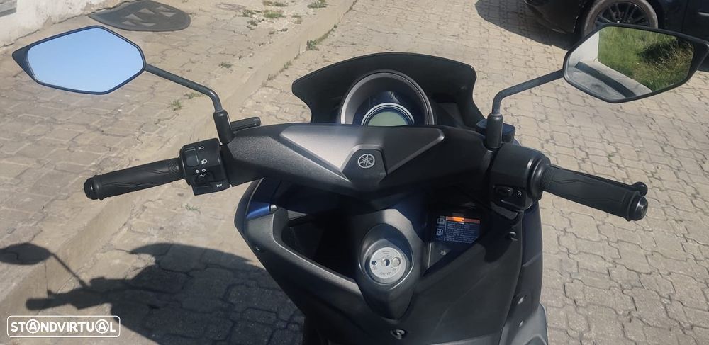 Yamaha NMAX 125 - 11