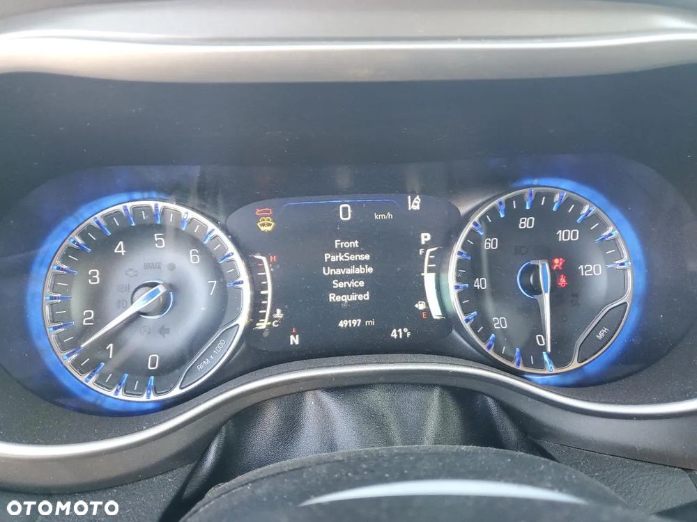 Chrysler Pacifica - 11